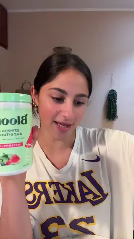 @Bloom Nutrition pls sponsor me, I need more of this stuff 😩  #bloomnutrition #greenspowder #collegenpeptidedrink #dailygreens 