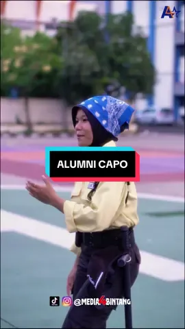 Siapa yang salfok sama mbak satu ini kemarin waktu penutupan di surabaya? xixixixi kayaknya alumni capo deh 🤩 . Yuk informasi pelatihan satpam bisa langsung hubungi nomor di bio ya❤️✨ . Dan jangan lupa follow akun sosial media @media.4bintang di Tiktok dan Instagram Bukan kami jika kontennya biasa biasa saja🥵🥶 . Nantikan kami di kota kota anda‼️ . #media4bintang #akademi4bintang #gadapratamajawatimur #foryoupage #infolowongankerja 
