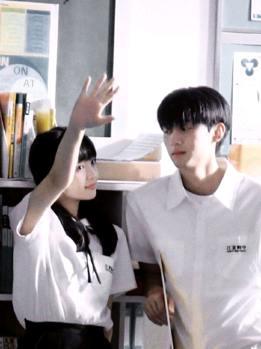 want to have a relationship like this:(  #wheniflytowardsyou #zhangmiaoyi张淼怡 #zhouyiran周翊然 #cdramalover #4upageonly 