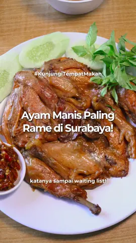 Ayam goreng manis paling rame di Surabaya? Karena emang kemarin pas nyobain, serame itu cuy! Kek ga berhenti yang makan. Jadi konsepnya mereka ini mirip ayam Goreng manis di Tretes itu. Harga yang di tawarkan juga affordable! Mantepnya lagi, mereka juga gratis Parkir Valet 👍🏻 🏠 @ayamgorengsrirasa  📍 Citraraya Boulevard no. TLI/6, Surabaya #ayamgoreng #ayammanis #kulinersurabaya #surabayafood 