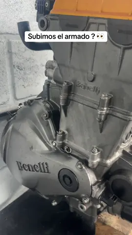 Quieren ver el armado de un motor Benelli ? Qué tan difícil creen que sea ? #tallerdemotos #mecanicademotos #mecanica #berasbr #ekxpress150 @benelli garage 