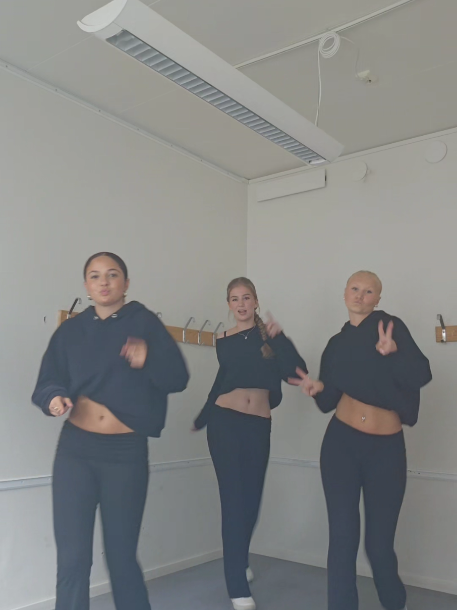 #triplets #banger #latinas #viraldance #foryou 🇧🇷✨️🫶