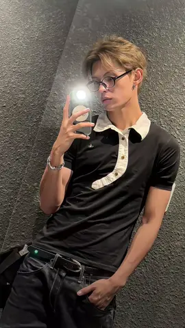 foto mirrornya mengkece tros🤘🏻 #james #cortis #fyp @CORTIS 