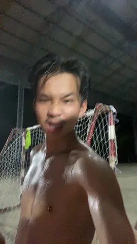 ซ้อมหนักแท้หัวหน่า