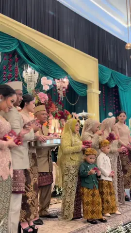 wur awur🪭✨  #saweranpengantin#saweransunda#saweran#adatsunda 