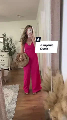 Jumpsuit outfit #outfit #outfitinspo #womensoutfits #jumpsuit #jumpsuitstyle 