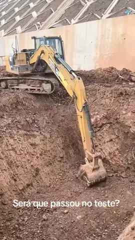 Escavadeira hidráulica  #foryou #caterpillar #escavadeirahidraulica #escavadeirahidraulica❤️🇧🇷 #komatsu 