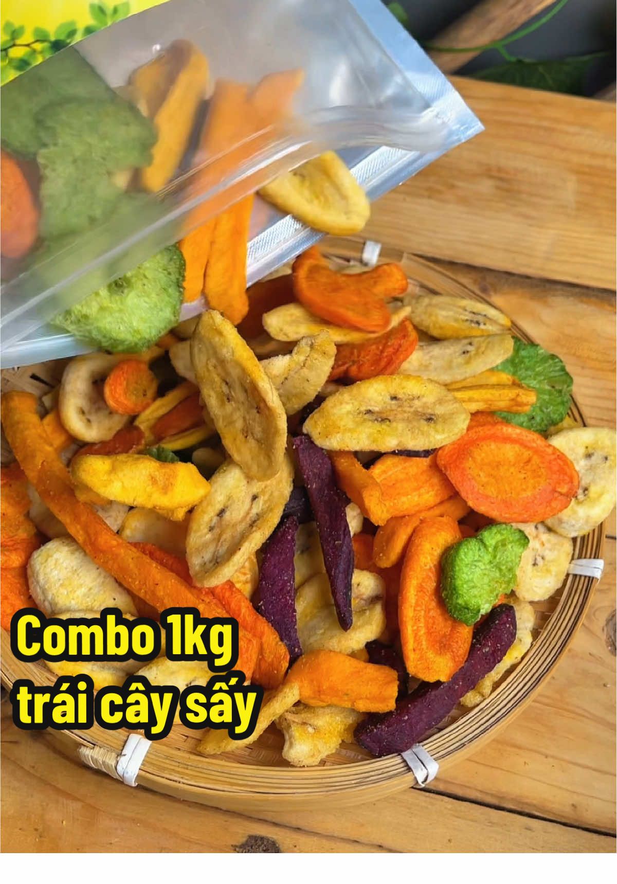 Trái cây sấy thập cẩm giòn tan, ăn cực cuốn mà giá cực kì yêu thương luôn #foodreview  #traicaysay  #traicaysaygion  #honghariviu  #viral 