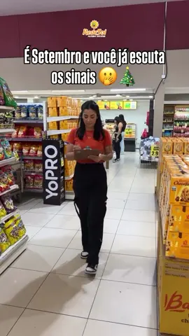 É setembro e já tô escutando uns sinais estranhos… será que é sino de Natal ou é só o panetone me chamando? 🎄😂 #supermercado #redesolsemprepertodevocê #natal #qualidade #festa     