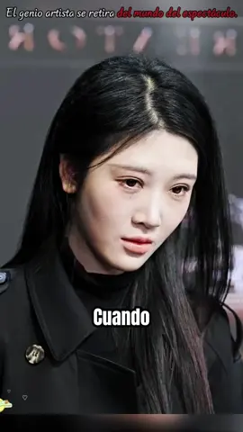 Una mujer descubre que cada vez que gira el anillo, su mejor amiga se marea. #kdrama #drama #shorts 