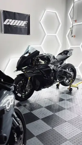 adding little things to the r1 