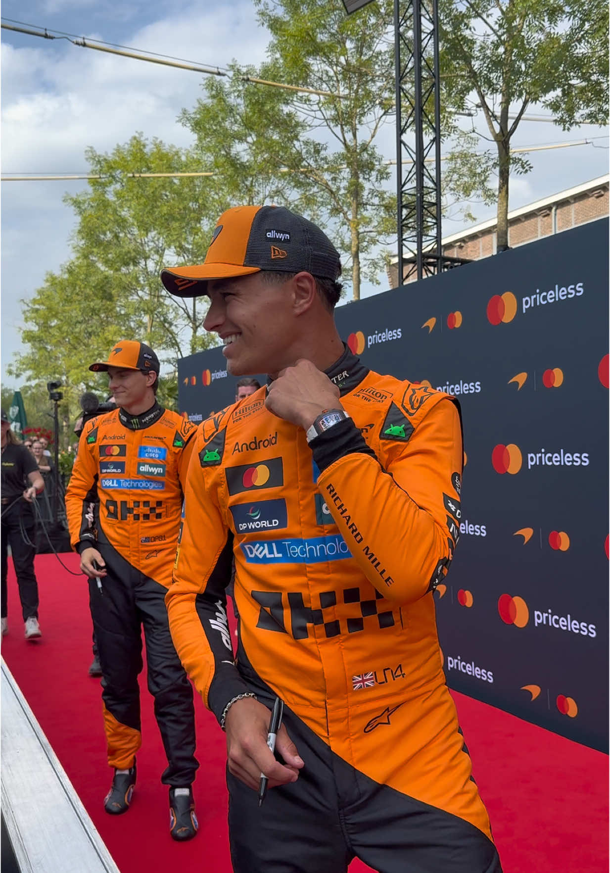 Sorry had to post one with this sound 😂😂 #f1 #landonorris #mclaren #zandvoort 
