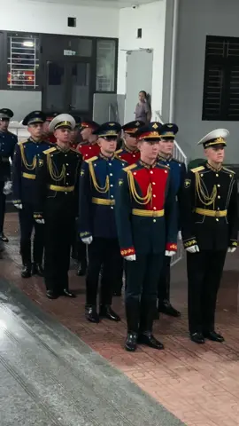 Mặc váy cưới vào đi các bà 👰‍♀️👰‍♀️ Nhà trai tới rước dâu rồi.#lienbangnga🇷🇺 #a80 #viral #xuhuong 