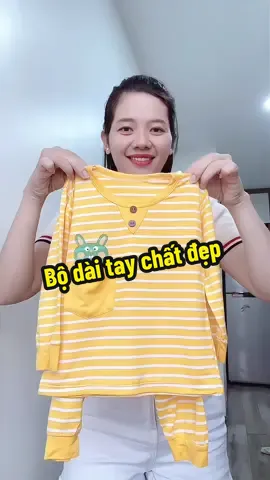 Bộ này em mua cho Ben mặc đi học phòng khi gió mùa về, mà không ngờ có gần 44 🐠 thôi mà chất đẹp thực sự bame ạ #bodaitaychobe #bodaitaythunlanh #bodaitaychatdep #bothunlanhchobe 
