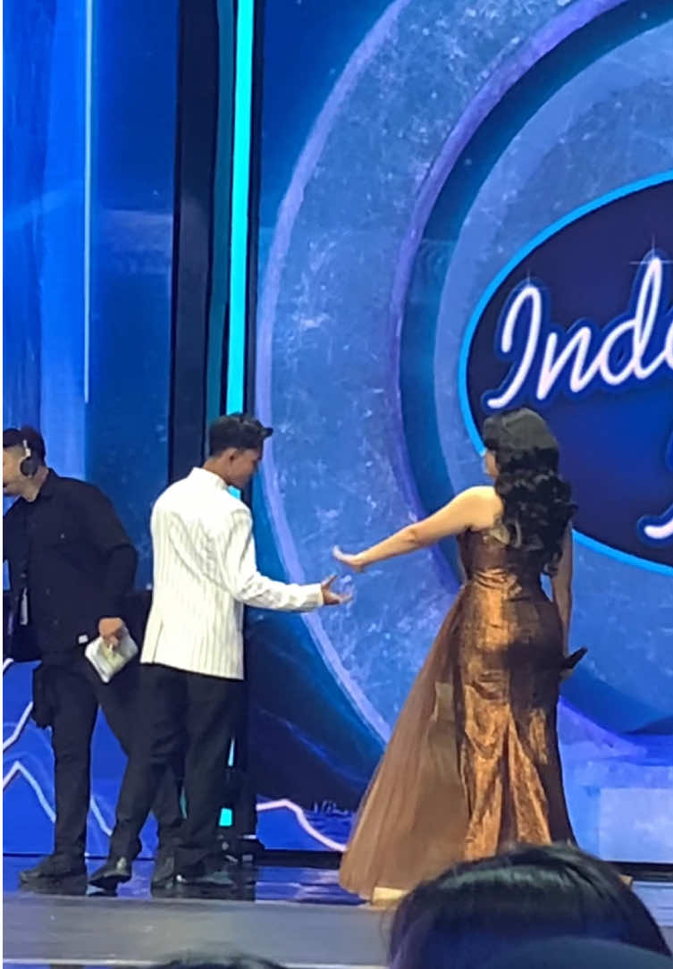 #shabrinaleanor #fajarnoor #indonesianidol 