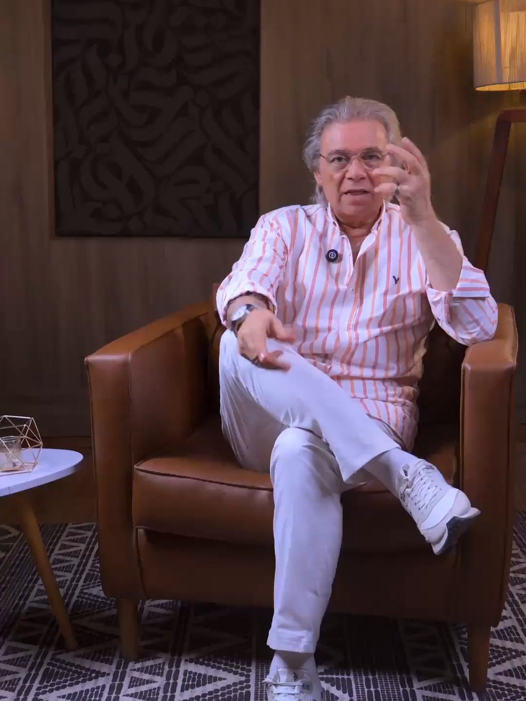 اللعبة النفسية ورا الأسعار، والحركة في السوق العقاري، وإزاي التسويق بيتحكم في العقارات؟   #التسويق_والعقارات #اللعبة_ورا_الأسعار #سر_الحركة_في_السوق_العقاري #MillionBanknote #ورقة_بمليون