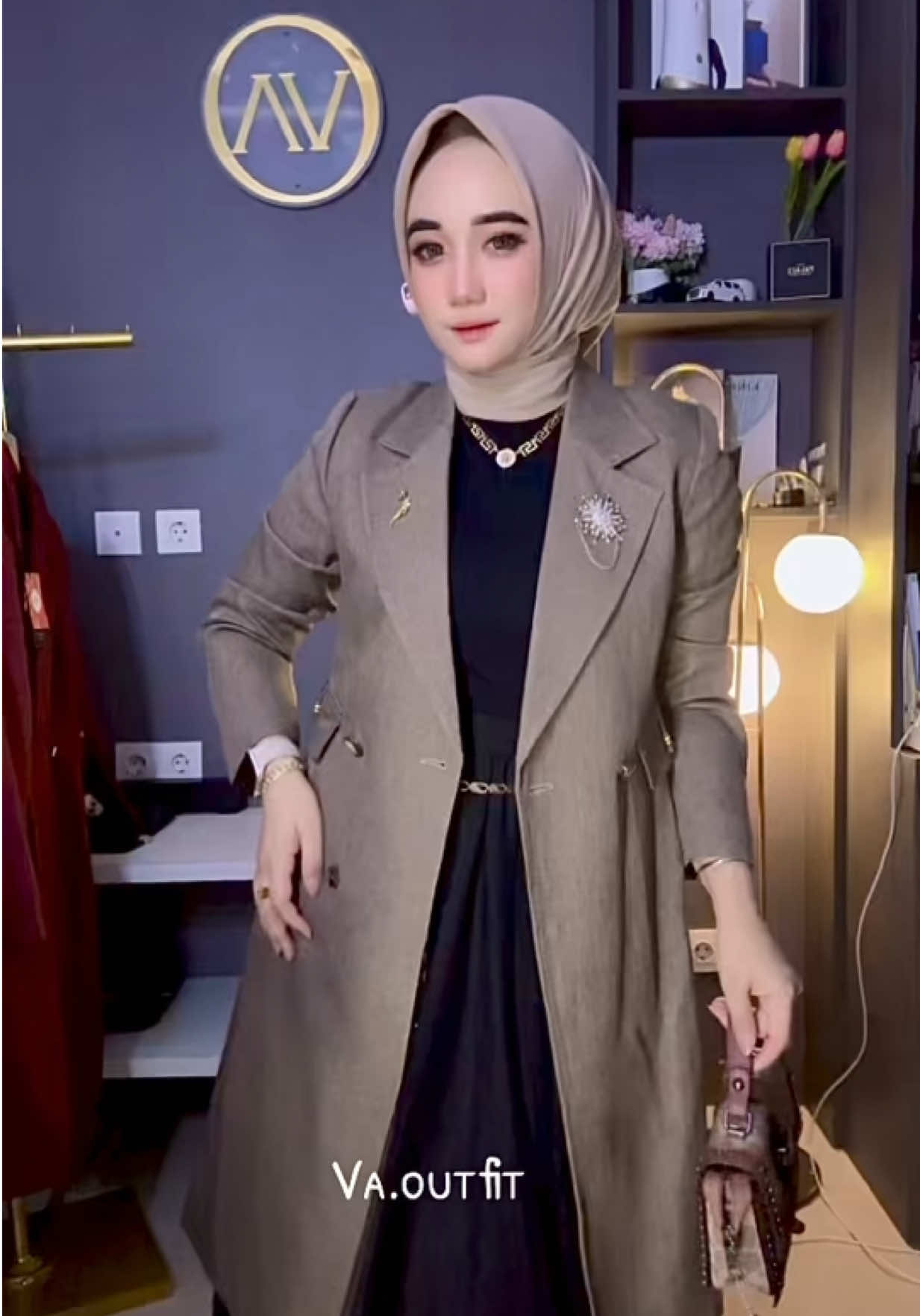 Yuukkk join. Livee ayang 😎😎 #vaoutfit #creatorsearchinsights #promoguncang99 #gajiansale #coatpremium 