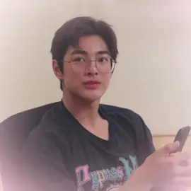 he’s so baby with those glasses ☹️ #cortis #keonho #kpopfyp #fyp #xybca #bighit #코르티스 #CORTIS_WhatYouWant 