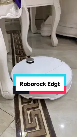 “Roborock Qrevo Edge – lực hút 18.500Pa, tự giặt & sấy giẻ, AI tránh vật cản thông minh. Đúng chuẩn robot xịn xò cho ngôi nhà hiện đại!”