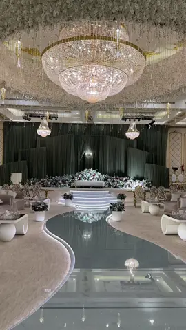 تصويري لي قاعة يارا جده حي الصفاء من أجمل القاعات لحجوزات التصوير التواصل 0540405084  #تصويري #عروس #زواج #اكسبلوررر #قاعات_جده @قاعة يارا 