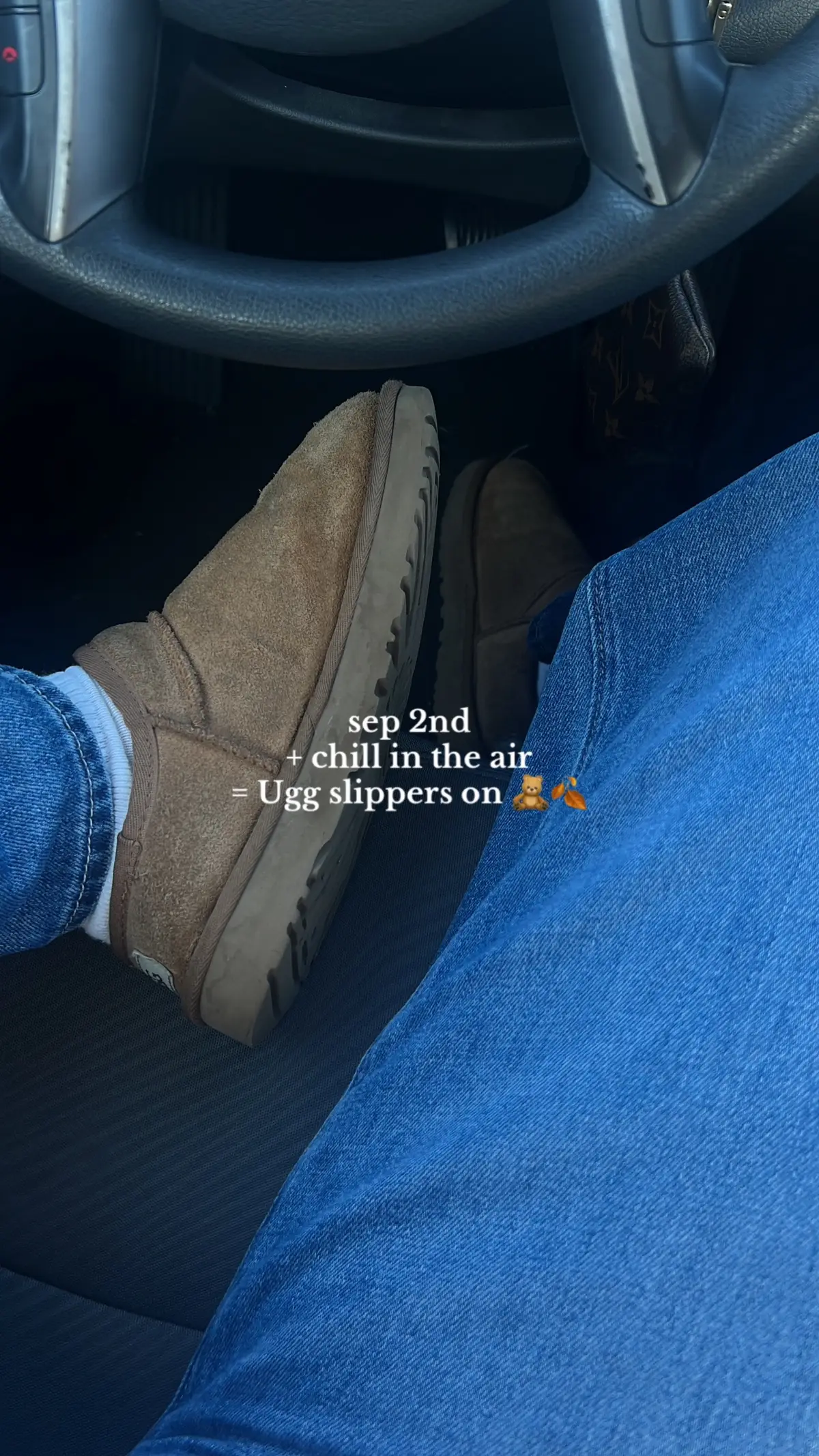 Ugg season is back 🧸🍂 @UGG® #uggseason #uggslippers #fallfashion #fallaesthetic #fyp 