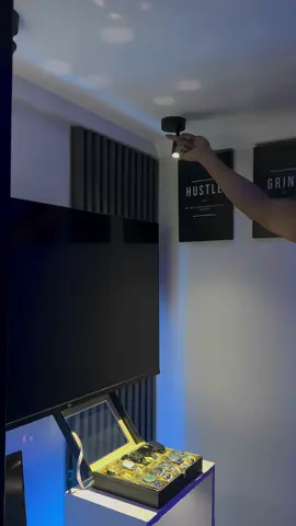 Spotlight na magnetic rechargeable din #spotlight #magneticlight #walllight #light #roomsetup 