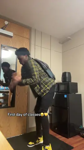 I do my work 😂😂💯#chicago #goviraltiktok #athlete #showtimerice #foryoupage 
