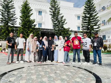Ujung pena kami mengukir beribu nama dan tak terbatas. 🌹