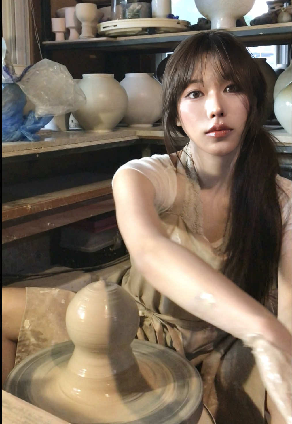 물레로 사과 빚기🍎 Making an apple on the pottery wheel #도예 #도예공방 #도자기 #pottery #ceramic 