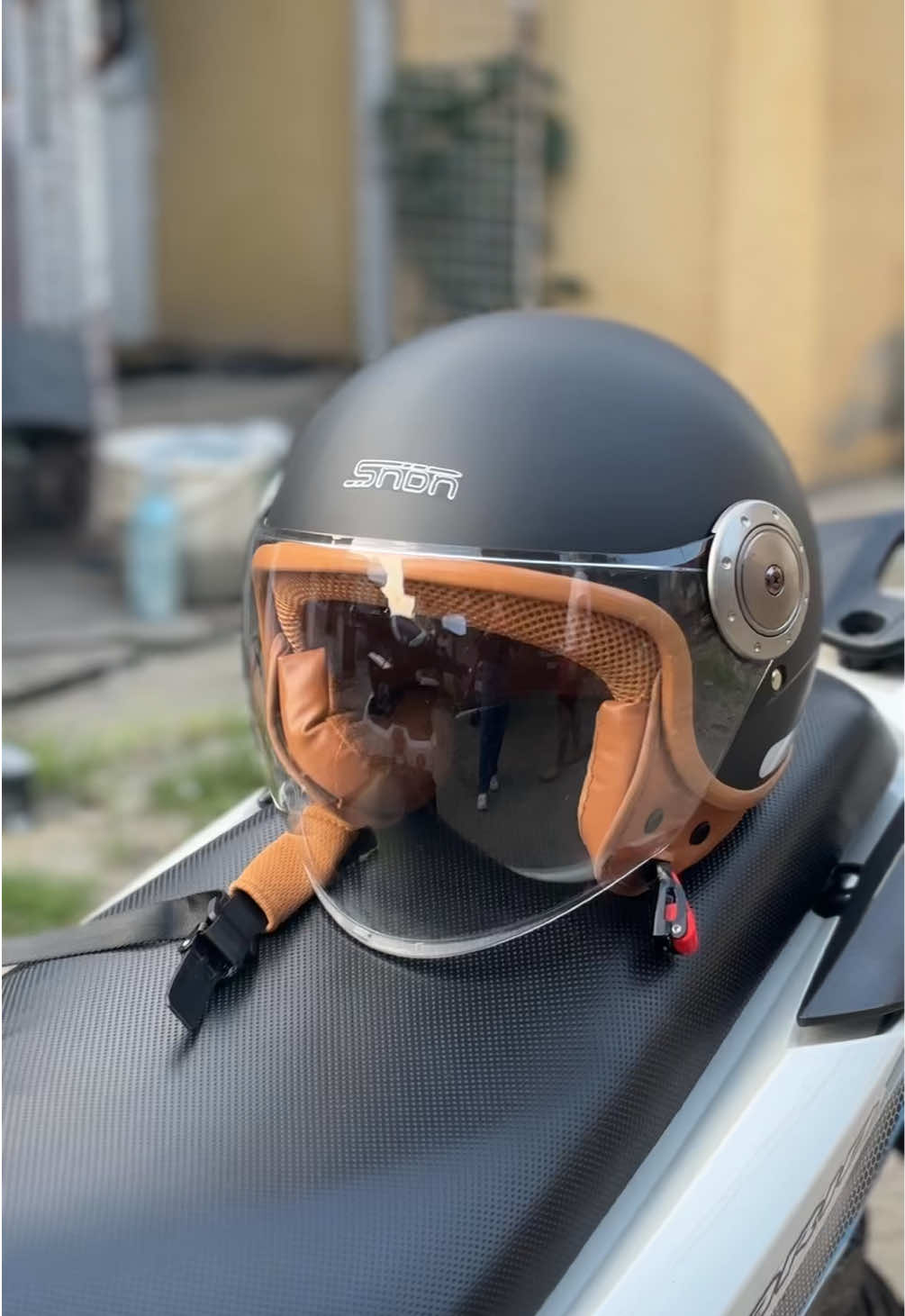 Quality Classic Helmet ☝️🥵🔥 #helmet #halffacehelmet #qualityhelmet #motorcycle #ladyrider 