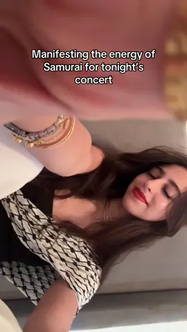 Pre-concert energy loading… @cairokee #samurai #cairokee #tunisia🇹🇳 