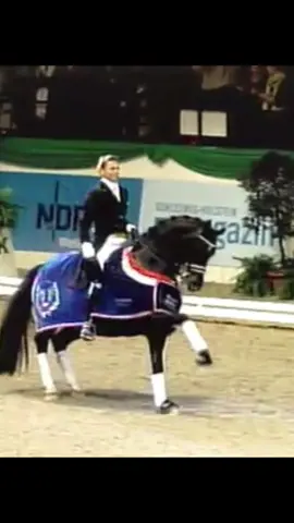Omg 😳 🔥. Edward Gal & Totilas winner at VR Classic Neumünster in 2010. #totilas #fyp #totilas💔🕊 