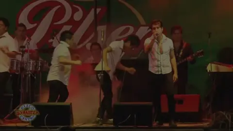 Entre Tantos Corazónes 🥀❤️‍🩹 Sensual Karicia Cumbia sanjuanera Letras de canciones Música para dedicar Comparte video viral 