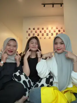 req nya yg di tengahh 