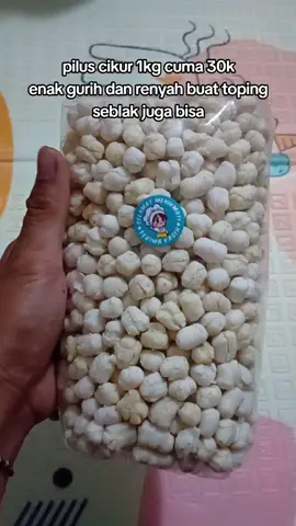 kemasan 500g/setengah kg cuma 15k kemasan 1kg 30k renyah banget enak buat toping seblak maupun buat cemilan