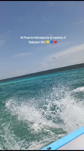 @Danny Ocean  @Marbonnelly  🌴Se te ve Feliz  🌺Gracias ..!! 🌴Que Coll. 🌴Sabes que a veces la gente cree que la Felicidad es,,,   es el final, y .. Al final la felicidad es el camino en verdad. You Know, So. 🌴A veces es mejor viajar con el viento, que ir encontra. 🌴💛💙❤️🌊 #dannyocean  #corazondannyocean 