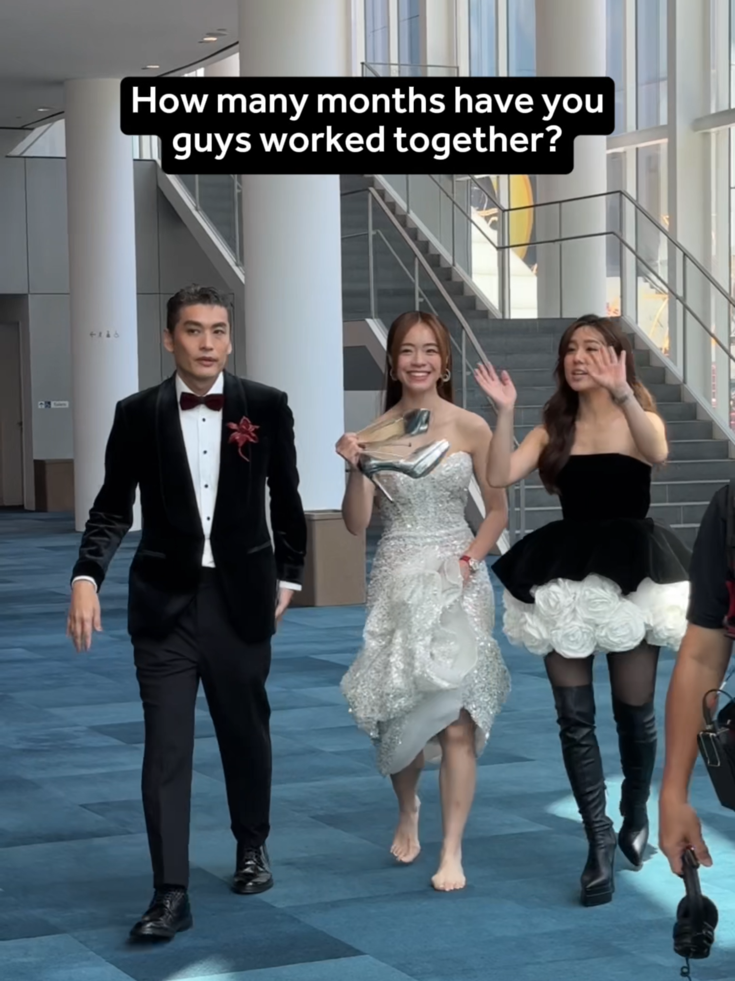 The voices you hear every morning on YES 933!!! 🥹🎧 @meigui.k @jningchan @therealjeffgoh #YES933 #YES933irl #大咖一起来 #tiktoksg #throwback