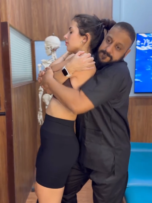 Back pain treatment by chiropractor  #chiropractic #medical #fyp #treatment 