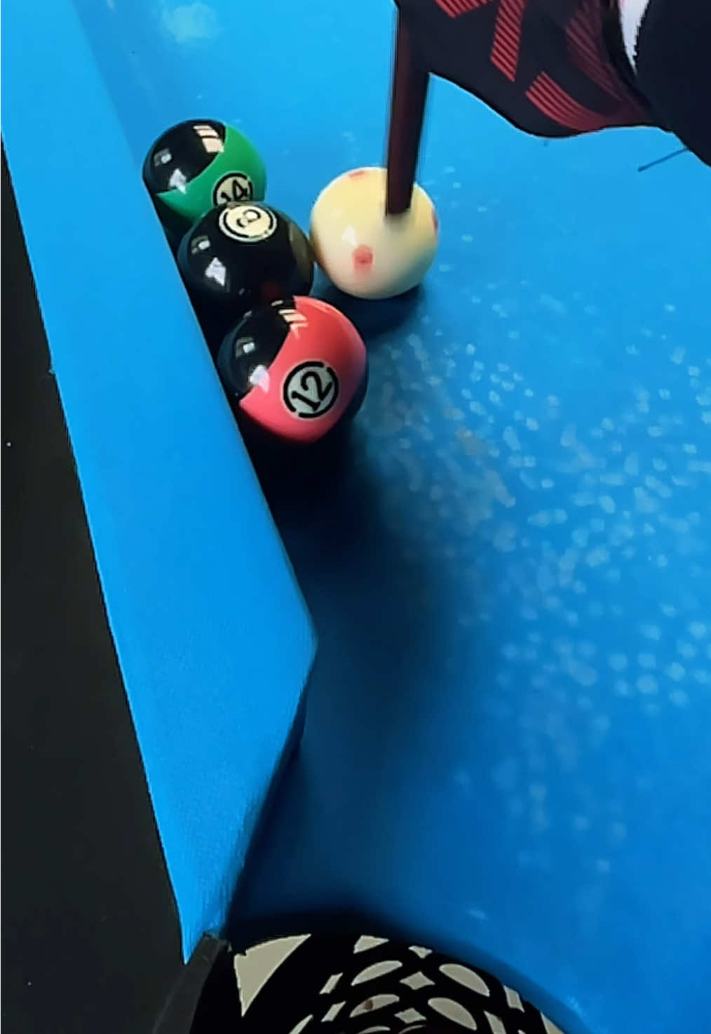 Big escape massé shot in pool ⚪️🎱 #snooker #pool #spin #8ballpool #billiards 