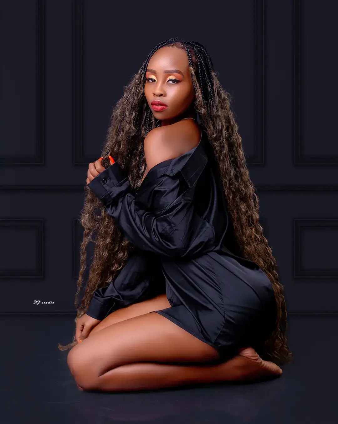 💬 Thoughts on photography:  posing techniques and ideas for your next solo shoot #photographytips #posingideas #photographyposes #foryou #kf_photographyke 