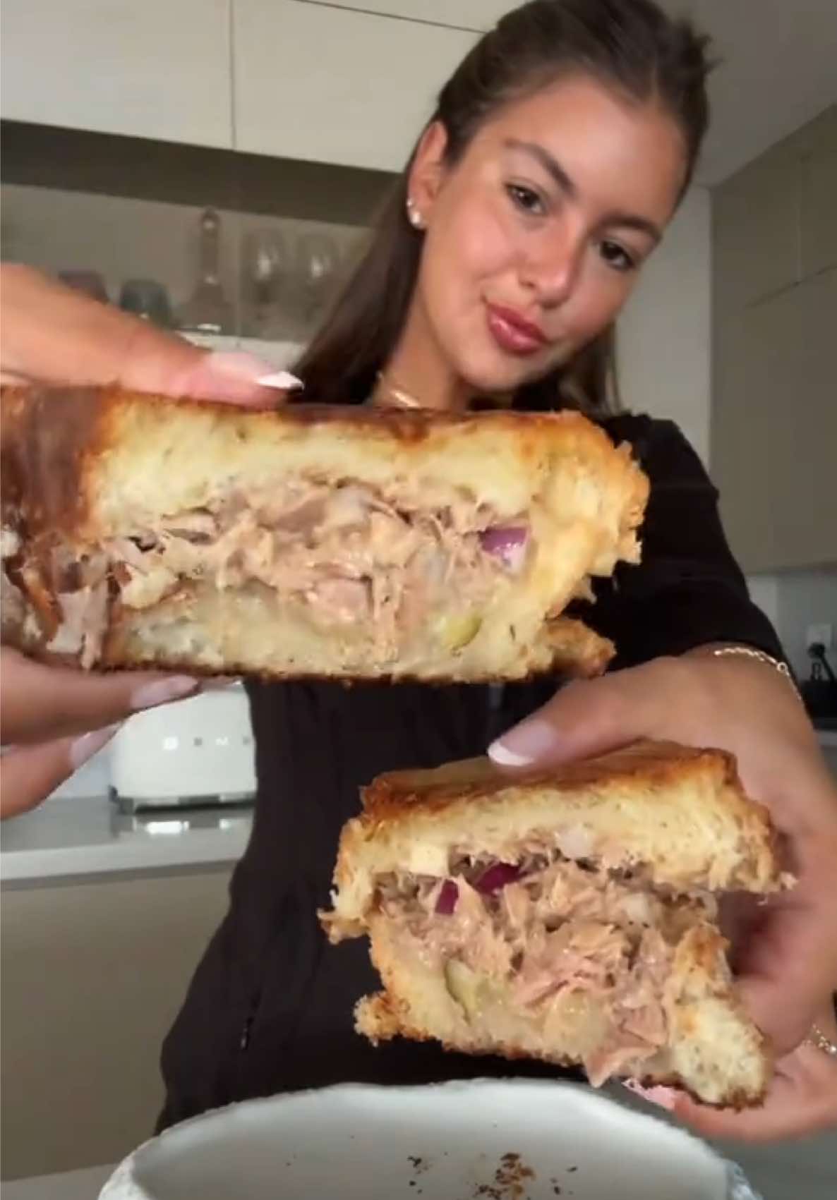 Tuna melt TOASTIE 🫠🫠 #jcooks👩‍🍳 