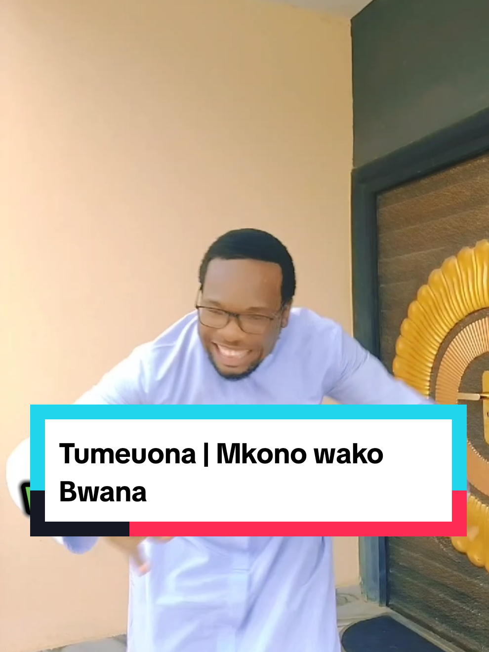 Tumeuona, mkono wako Bwana with English Translation Fr Simon Madu live | fr_simone_m | swahili songs | Tanzania songs | Mkono wa Bwana English Translation | Zabron singers | Trending swahili songs | Catholic priest #mkonowabwana #tumeuona #tanzania #tanzaniatiktok #kenyantiktok 