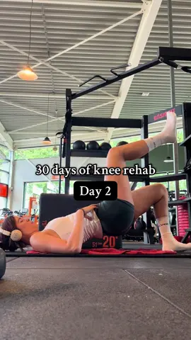 One of my staples for early stage rehab. What is your go to exercise? #kneerehab #kneesurgery #aclsurgery #aclrecovery #meniscus 