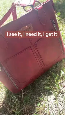 The most gorgeous wrangler purse I’ve ever seen#wrangler#wranglerpurse #concealedcarry #purses#leatherpurse 