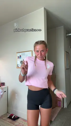 pink>>> #fyp #athlete #viral #msu #runner 