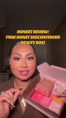 Honest Review: Pink Honey Discontinued Beauty Box! 🍯😍 #pinkhoney #makeupunboxing #tryonhaul #honestreview 