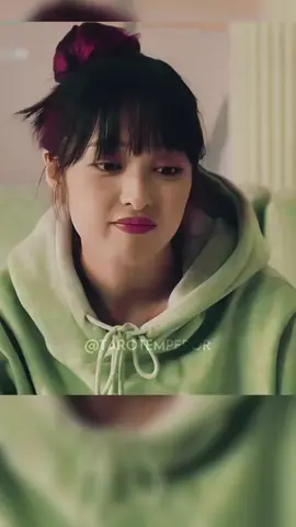 Встречалась с 3 парнями сразу 😱 KOД: 21228 - НАЗВАНИЕ В ССЫЛКЕ ПРОФИЛЯ #кино #сериалы 