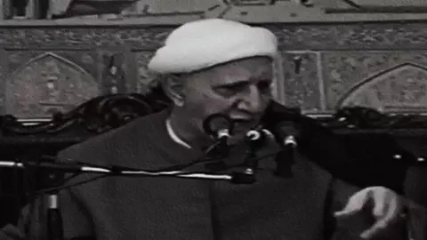 الانسان لما يفقد احبائه دنياه تصير بل قبور 💔#الشيخ_احمد_الوائلي 