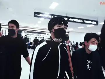 no matter how much i love winwin hes succeding happily as sicheng and will prob never willingly return #wayvedit #wayv #dongsicheng #winwin #nct127winwin 