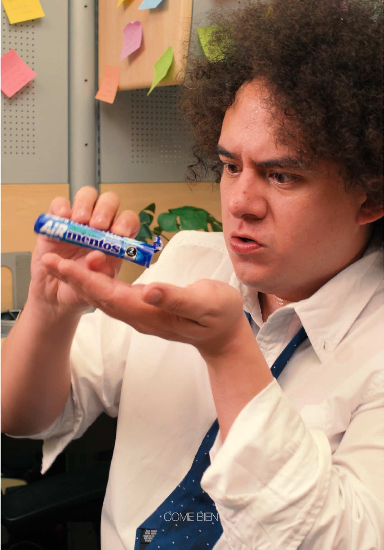 Cuando la rutina pesa, Mentos está para salvarte. Activa tu modo más fresco y dile sí a la frescura. ❄️🍬 #DileSíALaFrescura #MentosMood #Publicidad